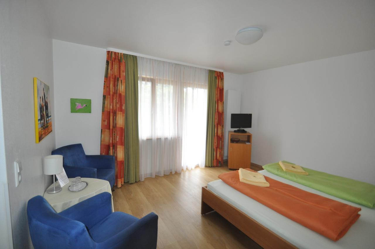 Apart Hotel Stadtgarten Uberlingen Buitenkant foto