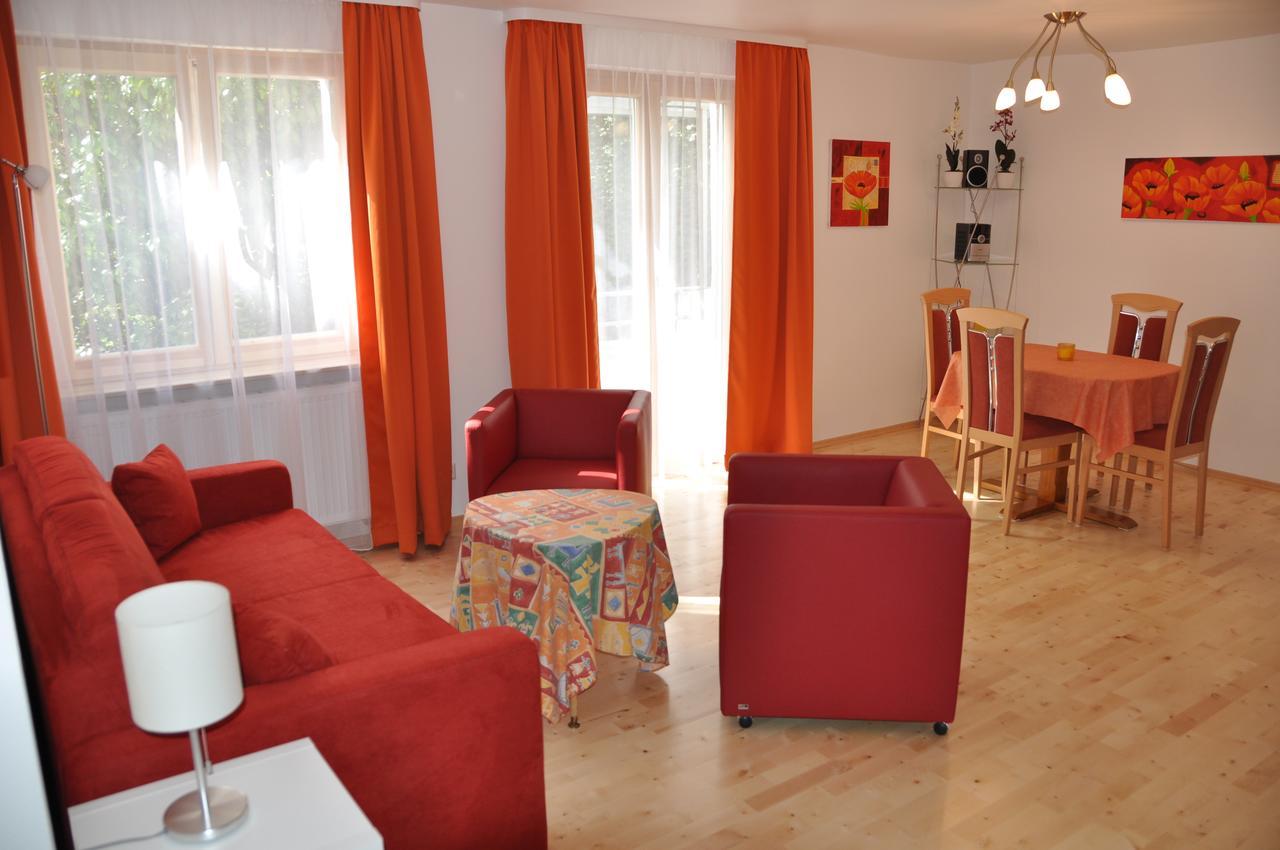 Apart Hotel Stadtgarten Uberlingen Buitenkant foto